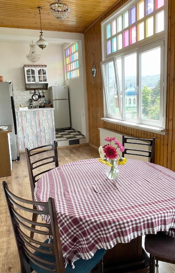 Guest House Third Floor 트빌리시 외부 사진