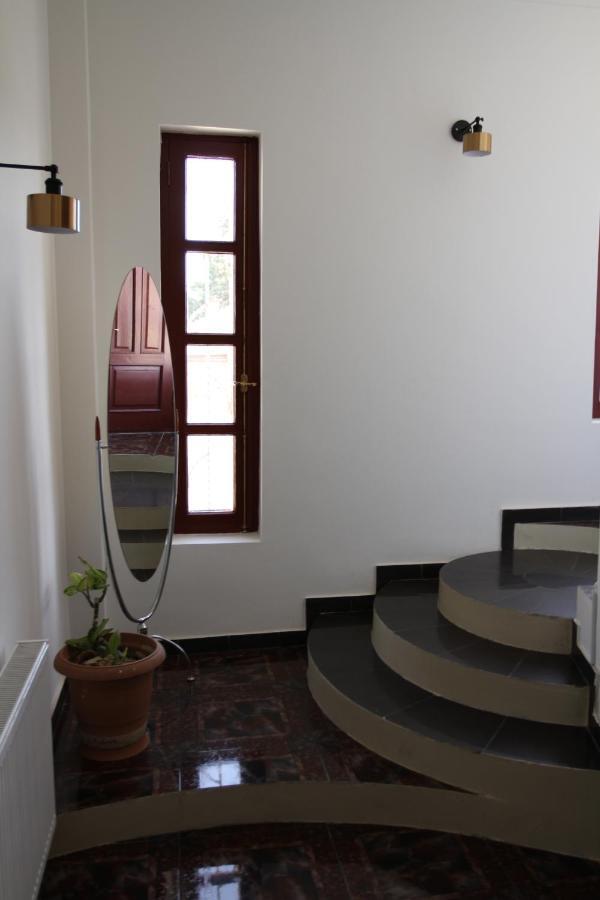 Guest House Third Floor 트빌리시 외부 사진